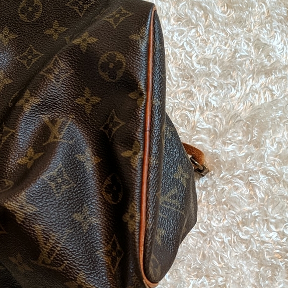 Authentic Louis Vuitton Speedy 35 - Picture 3 of 15